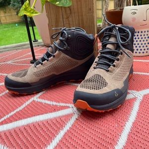 Vasque hiking boots